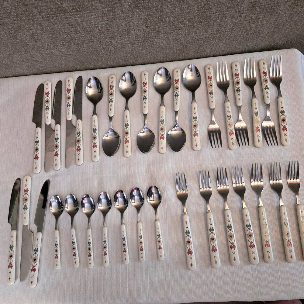 Studio Nova Timberline Flatware Set 35pc Southwestern Aztec Vintage Stainless